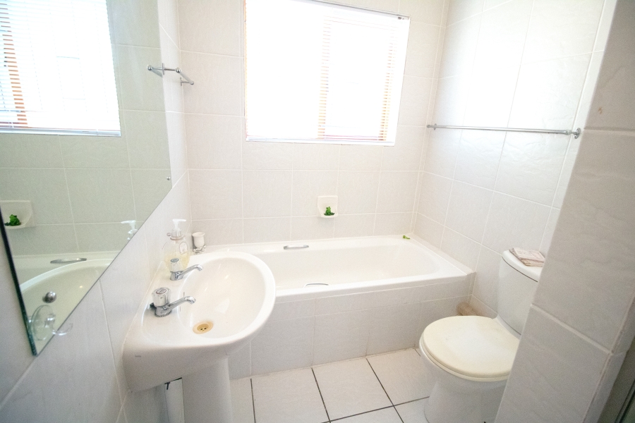 4 Bedroom Property for Sale in Jeffreys Bay Central Eastern Cape